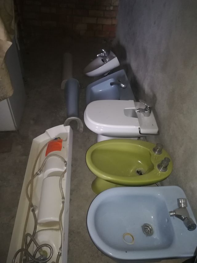 lavabos.. bidé... . idromasaje de ducha.