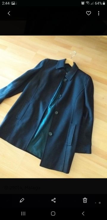 cama con canapés incorporado y luz de LED