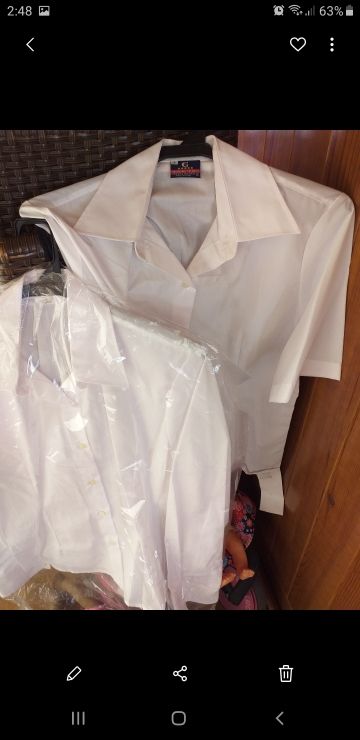 cama con canapés incorporado y luz de LED