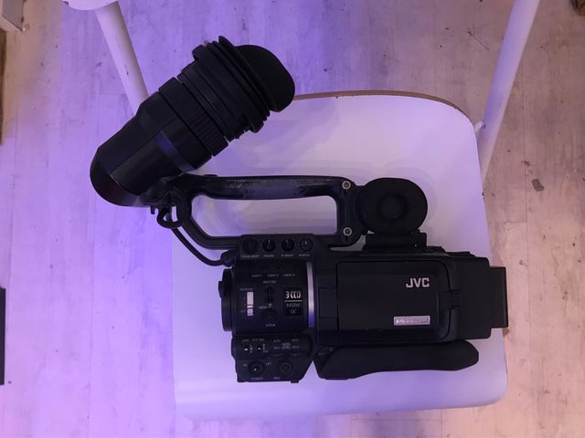 Vendo 3 videocamere JVC 110