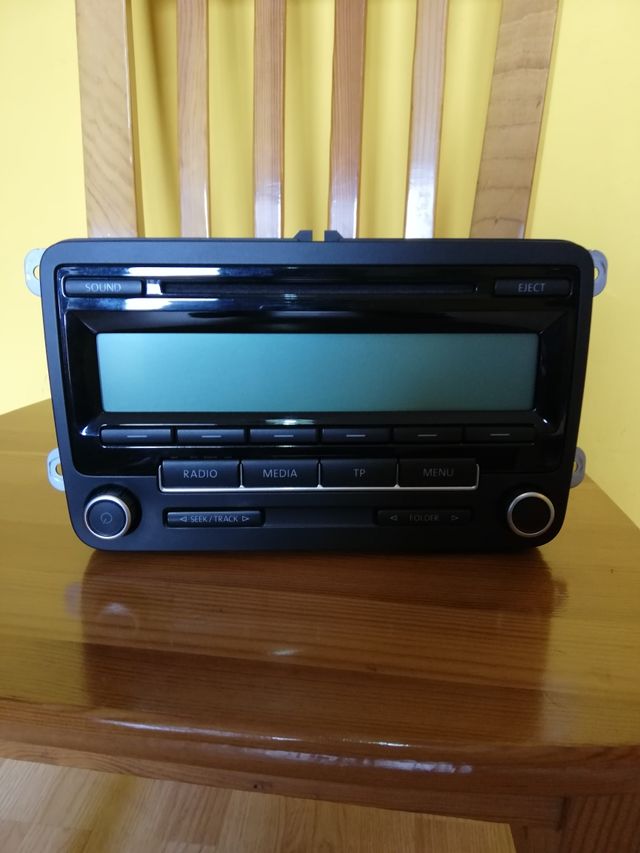 radio CD volkswagen Passat 2009