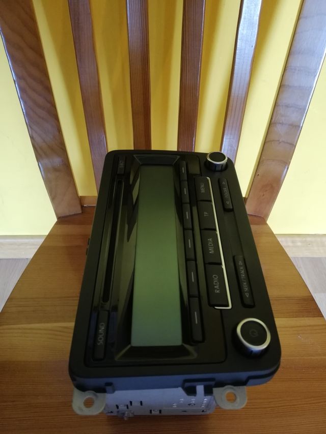 radio CD volkswagen Passat 2009