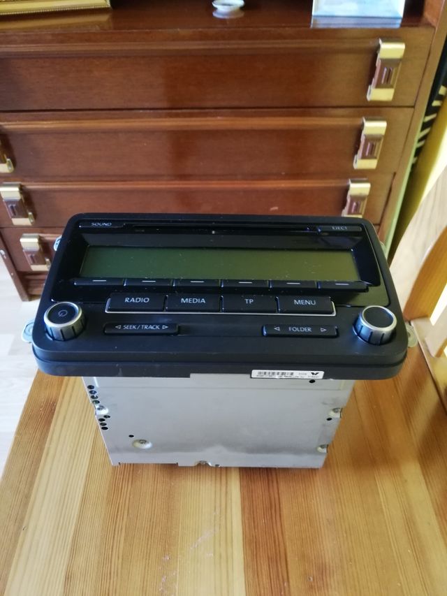 radio CD volkswagen Passat 2009