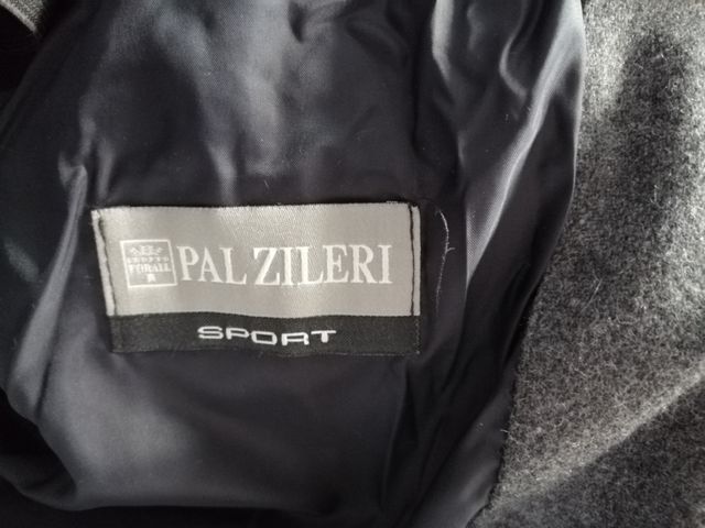 Abrigo italiano marca Pal Zileri