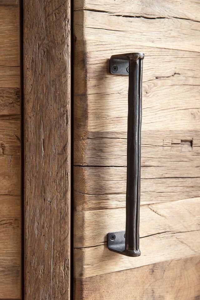 Fabricación de puertas artesanales de segunda mano por 3 € en Barcelona