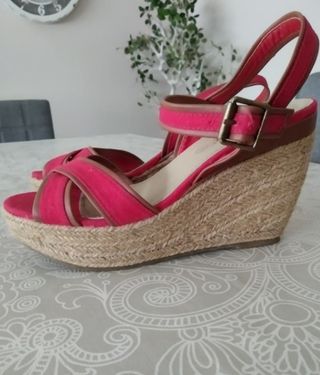 Zapatillas esparto Marypaz de segunda mano por 5 EUR en Malgrat de mar en  WALLAPOP