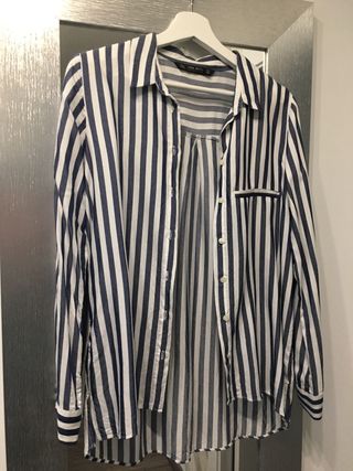 Camiseta mujer Zara de segunda mano por 15 € en Valencia en Camisa rayas Zara de segunda mano por 15 € en Valencia en