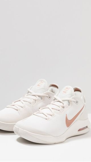Zapatillas Nike City Court Padel T. 38,5 de segunda mano por Zapatillas Nike City Court Padel T. 38,5 de segunda mano por