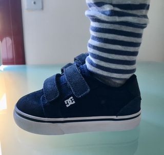 Zapatillas bambas bebé niño DC Shoes USA. Talla 22 de segunda mano por 19  EUR en El Vendrell en WALLAPOP