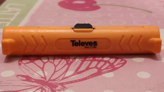 Televes pelacables de segunda mano por 7 EUR en Santa Coloma de Gramenet en  WALLAPOP