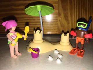 playmobil niños en la playa