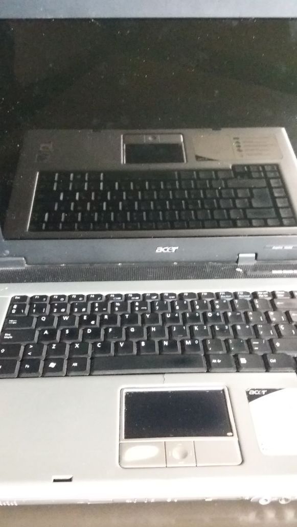 Portátil ACER.