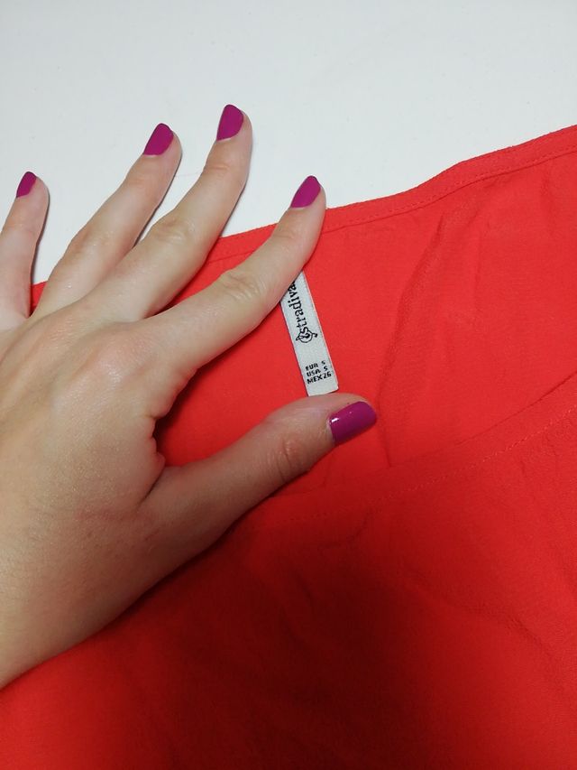 camiseta de gasa roja