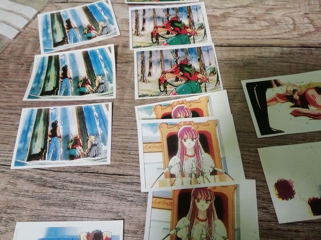Vendo ou troco de cartas de troca o álbum Knights of the Zodiac