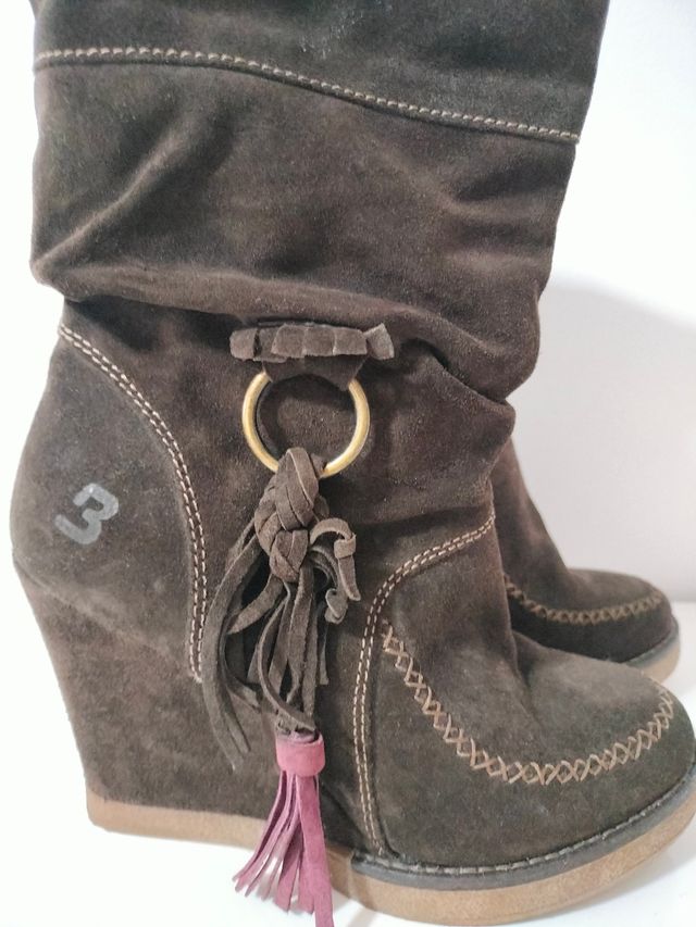 Botas de cuña marrones