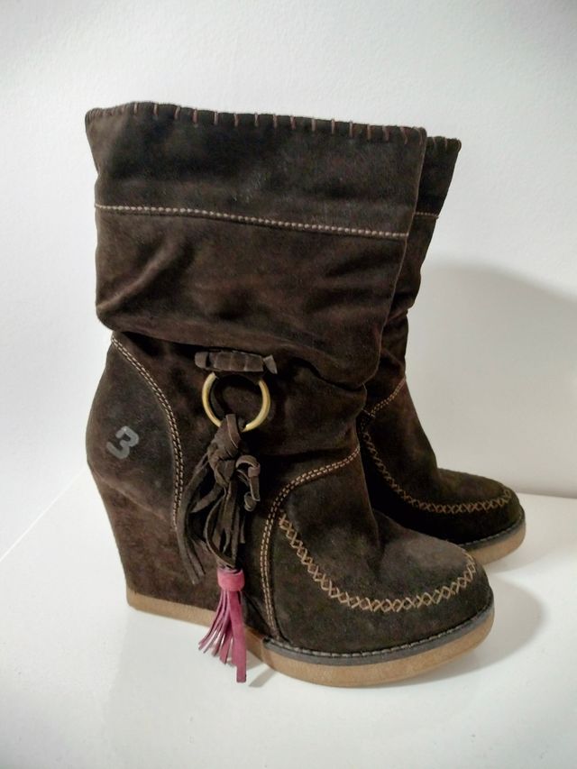 Botas de cuña marrones