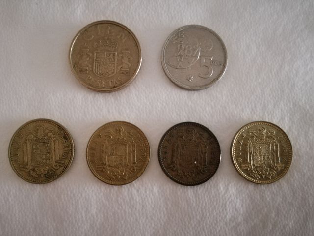 Monete spagnole, inglesi, francesi e cubane.