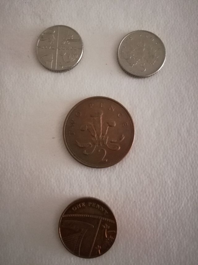 Monete spagnole, inglesi, francesi e cubane.