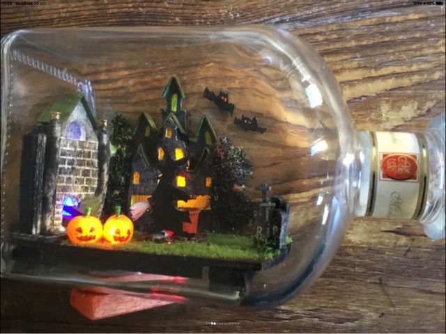 HALLOWEEN, dins ampolla. Amb llums.