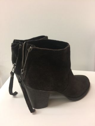Botines serraje Mango de segunda mano por 10 EUR en Oviedo en WALLAPOP