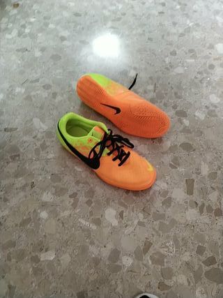 botas futbol sala talla 25