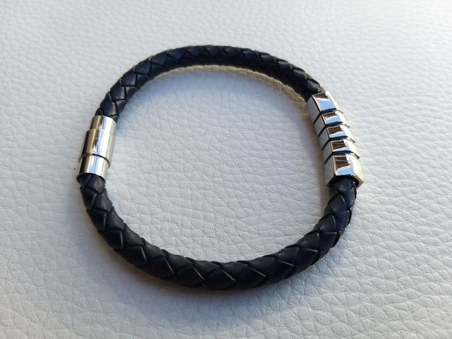 Pulsera Viceroy de acero y piel.