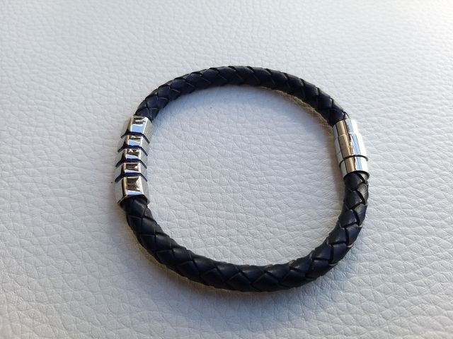 Pulsera Viceroy de acero y piel.