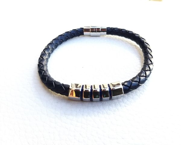 Pulsera Viceroy de acero y piel.