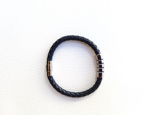 Pulsera Viceroy de acero y piel.