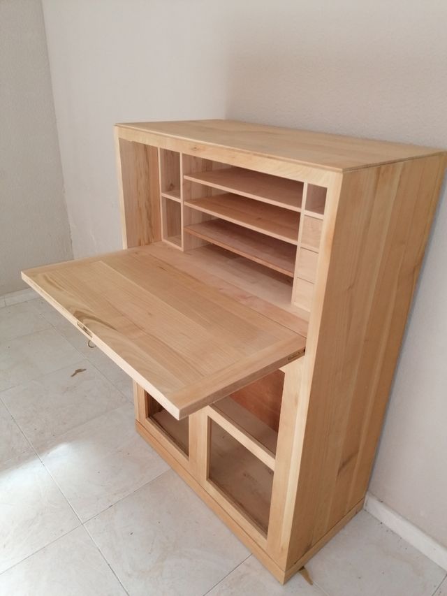 Escritorio de Cerezo macizo de segunda mano por 150 € en Sonseca en