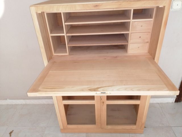 Escritorio de Cerezo macizo de segunda mano por 150 € en Sonseca en