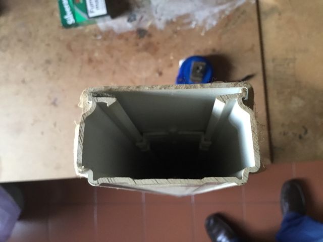 Regleta de 7x4 cm. Largo 1,225 mts.