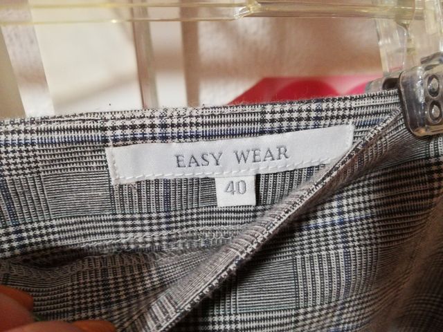 Falda cuadritos con volante El Corte inglés