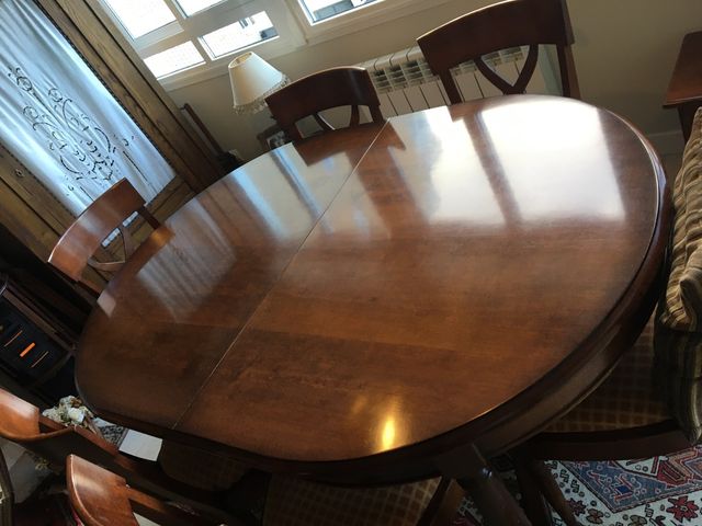 Mesa de comedor de cerezo de segunda mano por 600 € en Madrid en WALLAPOP