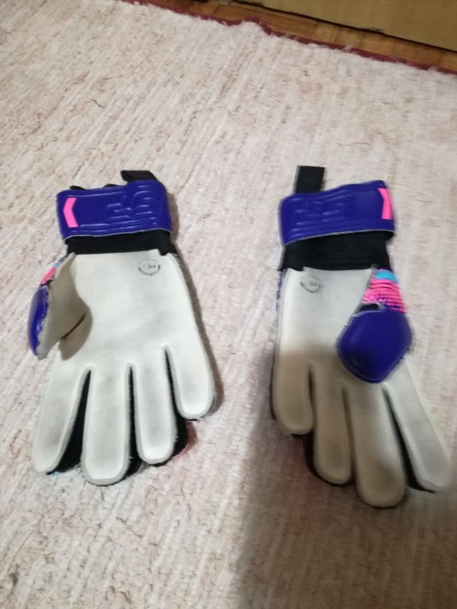 GUANTES DE PORTERO
