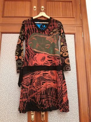 Vestido Desigual T:M 40 de segunda mano por 10 € en Mioño Vestido desigual tipo globo. talla M de segunda mano por 10