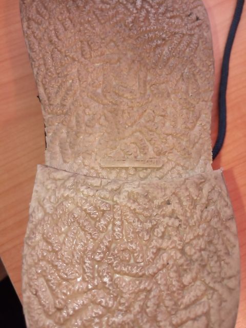 BOTAS PIEL VUELTA NÚMERO 36