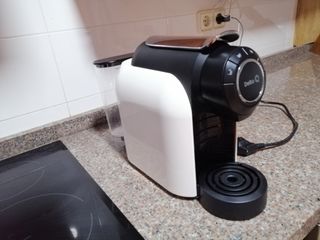 Cafetera Delta Q Milk Qool de segunda mano por 50 EUR en Simat de la  Valldigna en WALLAPOP