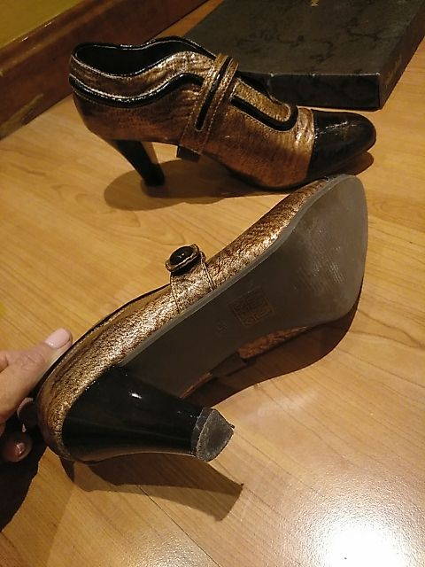 Zapatos de tacón de piel T 39