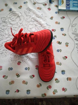 predator adidas rojas