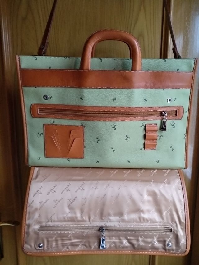 Petusco. Bolso Maletín con muchos compartimientos.