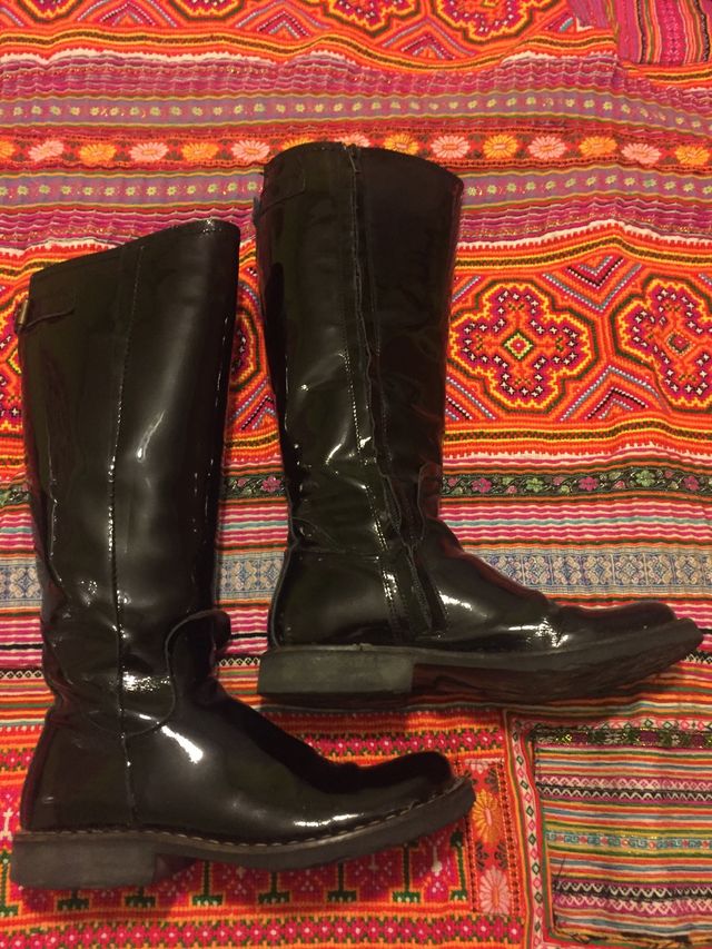 Botas charol negro T 37