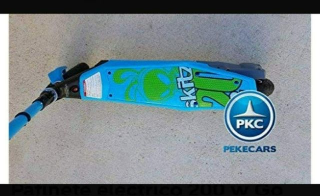 Patinete eléctrico nuevo 200 w Go Skitz  Morado. 