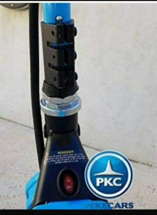Patinete eléctrico nuevo 200 w Go Skitz  Morado. 
