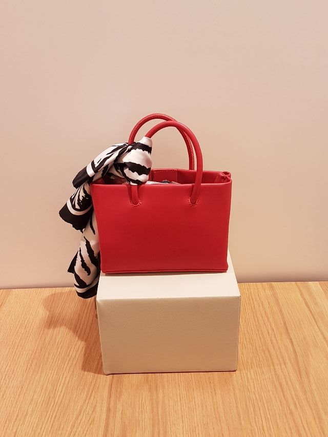 Soporte,elevador, peana, expositor, organizador