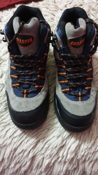 Botas skarppa de segunda mano por 30 EUR en Gijón en WALLAPOP