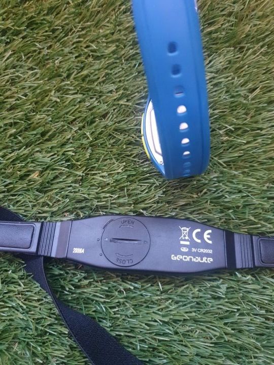 Pulsómetro con cinta pectoral