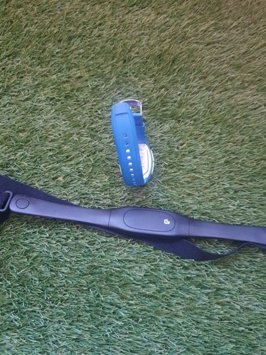 Pulsómetro con cinta pectoral