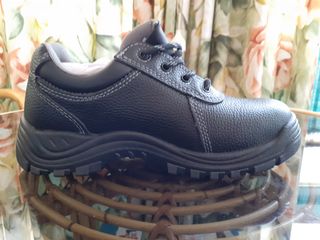 Botas de seguridad PSH de segunda mano por 20 EUR en Fuenlabrada en WALLAPOP