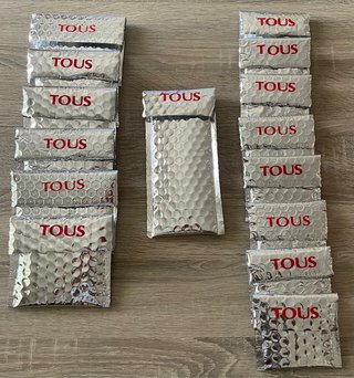 Sobres plateados Tous